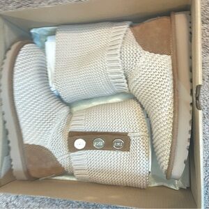 UGG Women’s Cardy Knit Button Boots - Cream and Tan